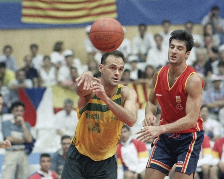 O Όσκαρ Σμιντ κόντρα στην Ισπανία