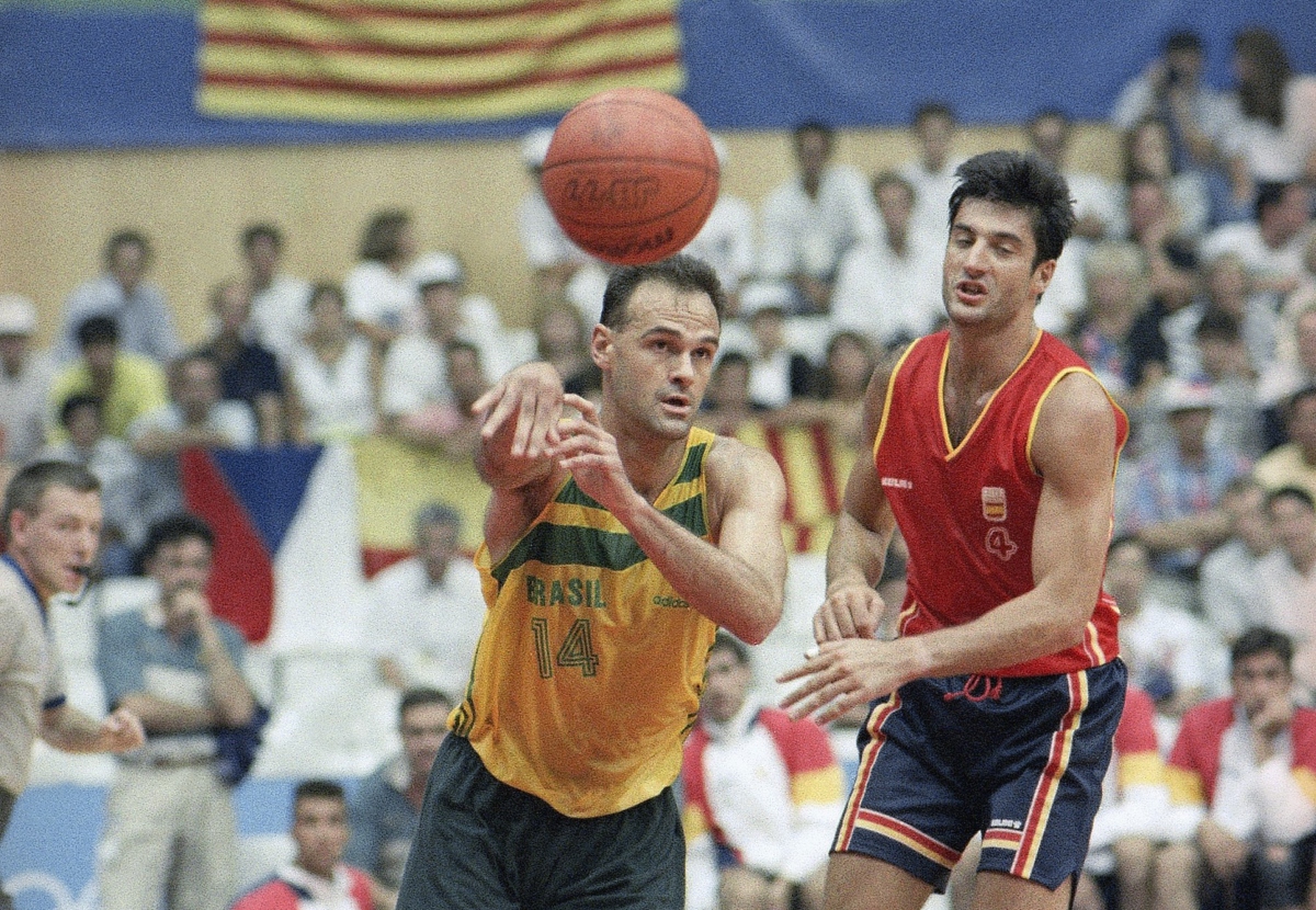 O Όσκαρ Σμιντ κόντρα στην Ισπανία