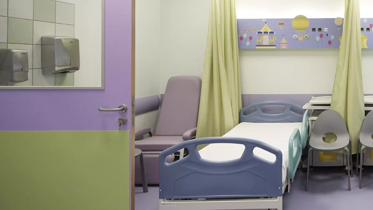 Θάλαμος στο νοσοκομείο Παίδων "Αγία Σοφία"