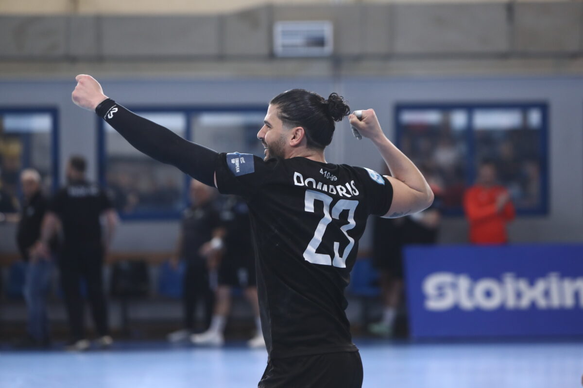 ΠΑΟΚ - ΑΕΚ 33-30: Οι ασπρόμαυροι ισοφάρισαν τη σειρά και η πρόκριση στον τελικό της Handball Premier θα κριθεί στο τρίτο ματς