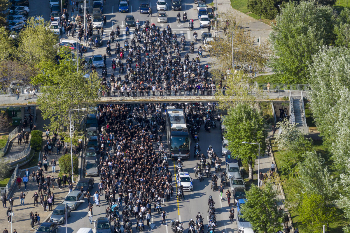 ΑΕΚ - ΠΑΟΚ: Παρουσία οπαδών αναχώρησε η αποστολή του «δικεφάλου του Βορρά» για την Allwyn Arena