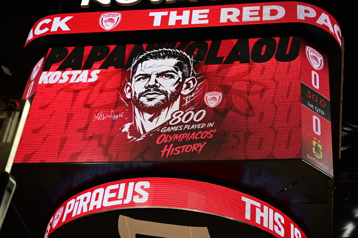 Ο Κώστας Παπανικολάου έφθασε τις 800 συμμετοχές με τη φανέλα του Ολυμπιακού