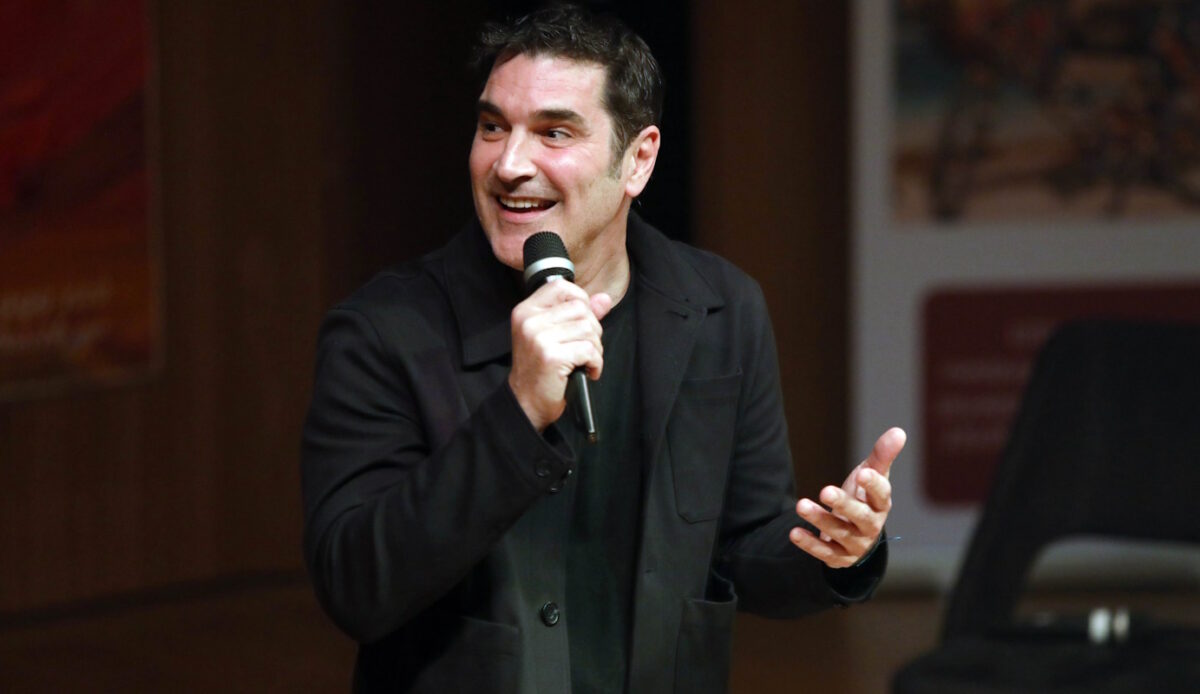 Ο Χριστόφορος Παπακαλιάτης αποκάλυψε πώς πήρε τον θρυλικό ρόλο του στους «Δέκα μικρούς Μήτσους»