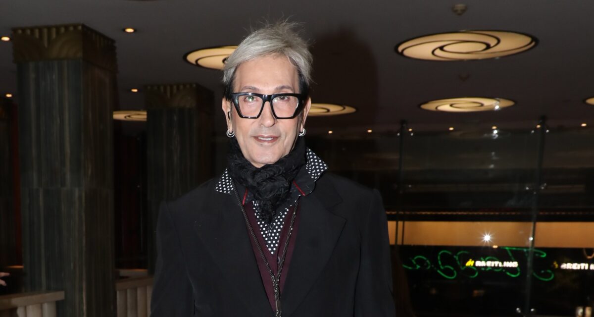 Δημήτρης Παπάζογλου: «Αισθάνομαι ακόμα τη μυρωδιά της Μαρινέλλας - Δεν μου αρέσει η Μαρία Ιωαννίδου ως χορεύτρια»