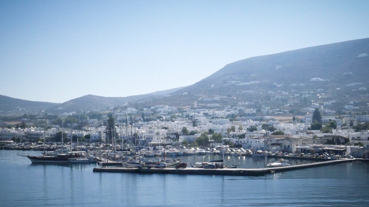 Το λιμάνι της Πάρου