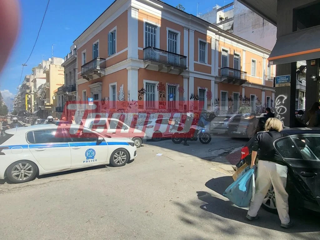 Ημίγυμνος άνδρας απειλούσε τους περαστικούς στο κέντρο της Πάτρας