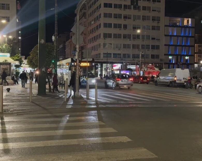 Παράσυρση ανήλικου από αστικό λεωφορείο στον Πειραιά