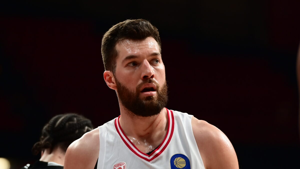 Ο Άλεκ Πίτερς