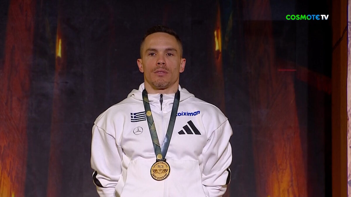 Λευτέρης Πετρούνιας: Η απονομή του χρυσού μεταλλίου και η ανάκρουση του εθνικού ύμνου στο Κάιρο