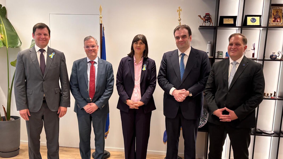 Συνάντηση Πιερρακάκη – Κοβέσι στην ΑΑΔΕ για τα τελωνεία