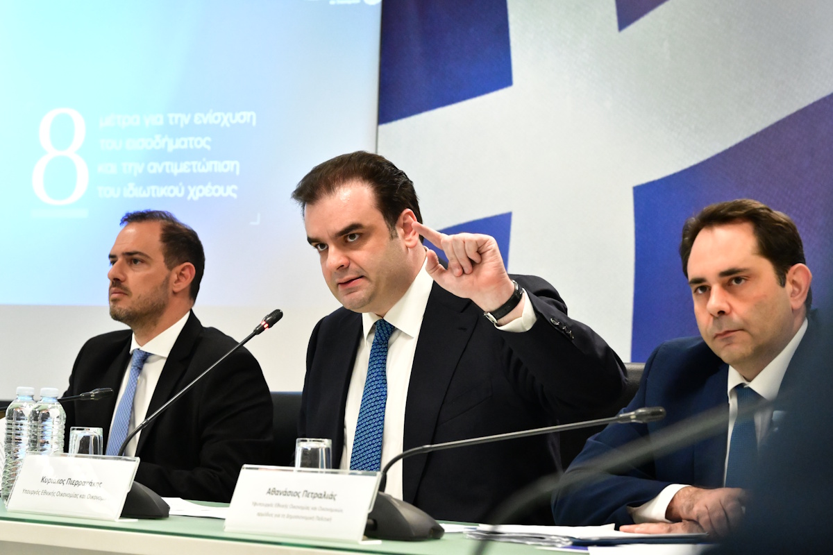 Eπίδομα 150 ευρώ για κάθε παιδί, 300 ευρώ στους συνταξιούχους, επιστροφή ενοικίου για περισσότερους ενοικιαστές και νέες ευκαιρίες για οφειλέτες - Όλα τα μέτρα στήριξης