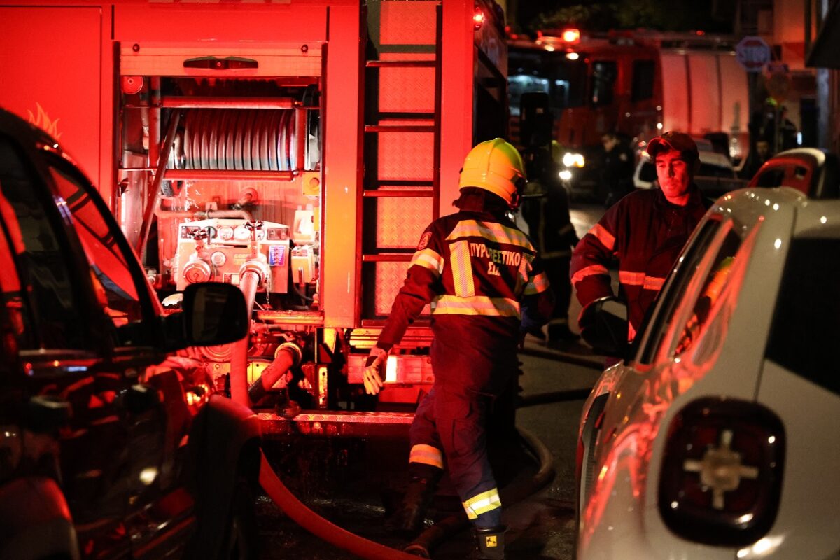 Φωτιά σε εργοστάσιο στη Βοιωτία - Ισχυρές δυνάμεις στο σημείο