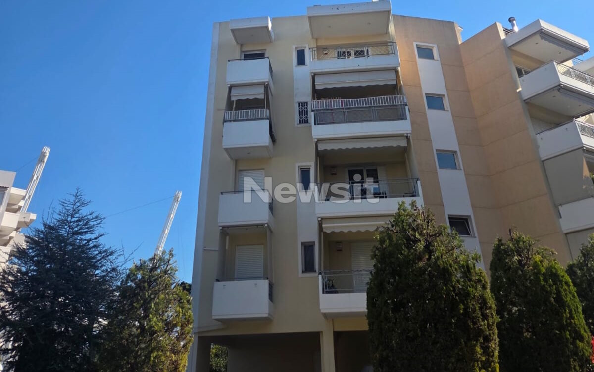 Η πολυκατοικία στο Μαρούσι