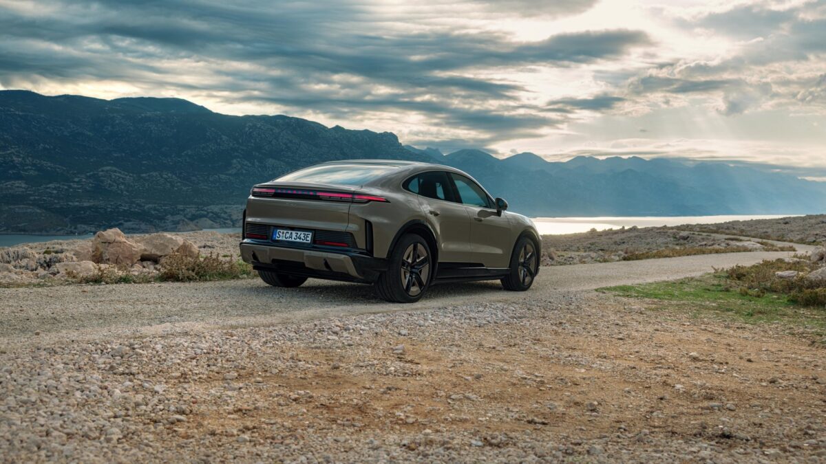 porsche-cayenne-turbo-coupe-electric-2026-03