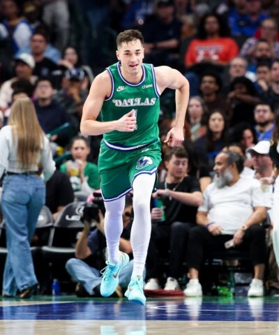 Ο Τζον Πουλακίδας