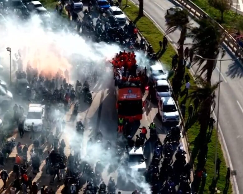 ΟΦΗ: Live streaming η παρέλαση των θριαμβευτών του Κυπέλλου Ελλάδας Betsson, με ανοικτό πούλμαν στο Ηράκλειο