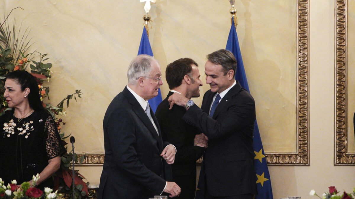 Στιγμιότυπο από το επίσημο δείπνο στο προεδρικό μέγαρο προς τιμήν του Γάλλου Προέδρου, Εμανουέλ Μακρόν