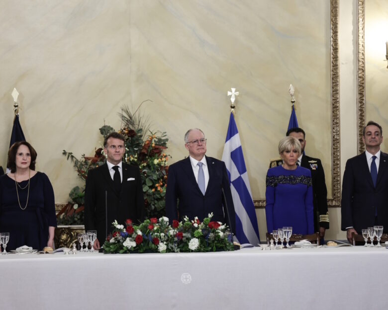 Επίσημο δείπνο του Προέδρου της Ελληνικής Δημοκρατίας, Κωνσταντίνου Τασούλα προς τιμή του Προέδρου της Γαλλίας, Emanuel Macron