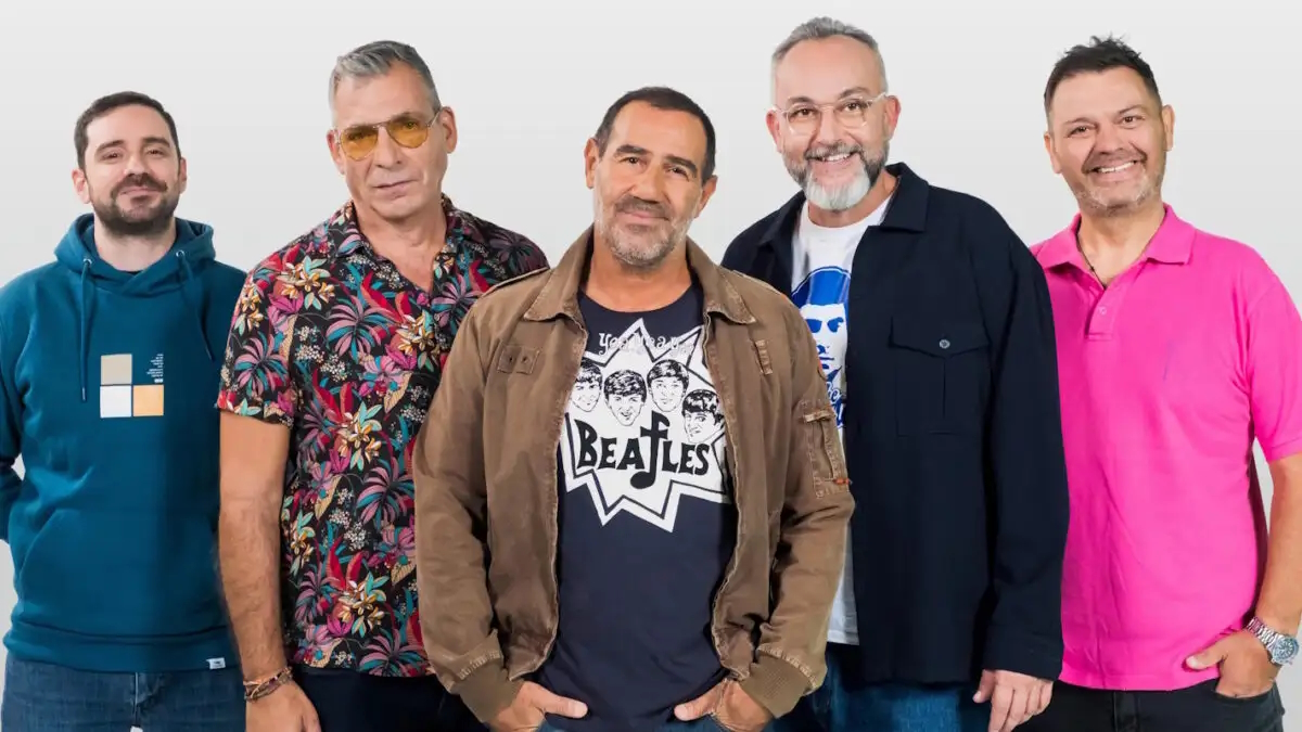 Η ομάδα του «Ράδιο Αρβύλα»