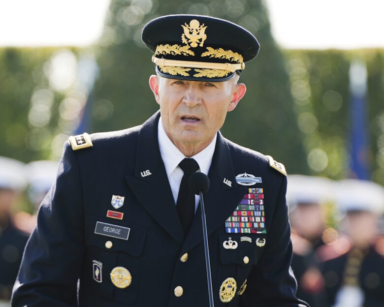 Ο Αρχηγός του Γενικού Επιτελείου Στρατού, στρατηγός Ράντι Τζορτζ