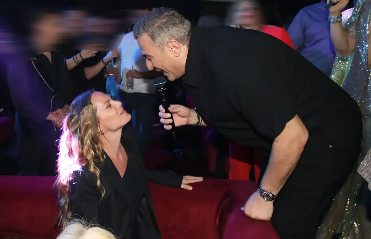 Αντώνης Ρέμος και Υβόννη Μπόσνιακ