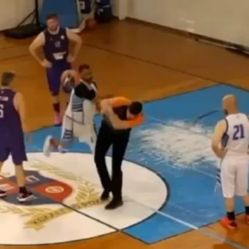 Παίκτης έριξε μπουνιά σε διαιτητή στη Ρόδο και του πέταξε την μπάλα στο κεφάλι