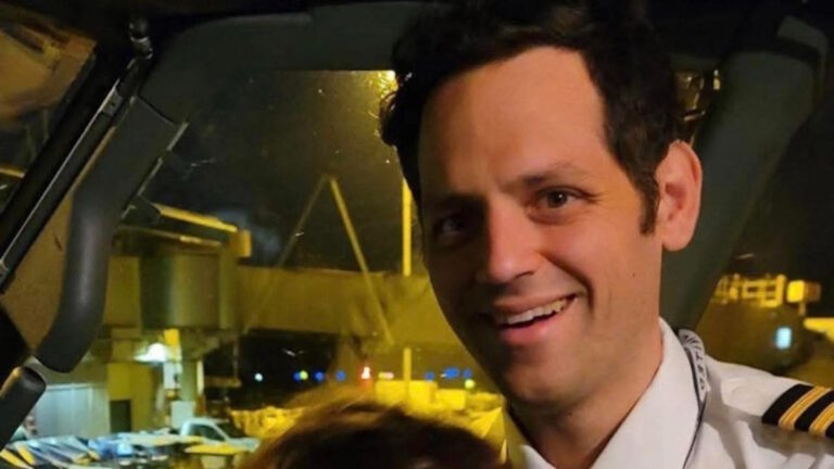 Ο Ροδίτης πιλότος Βασίλης Βασιλαράς