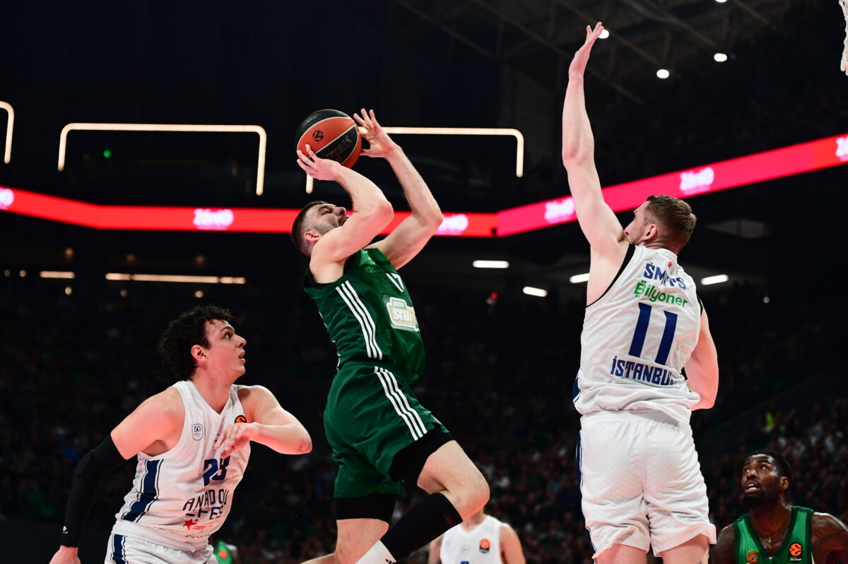 Ο Νίκος Ρογκαβόπουλος έκανε ρεκόρ καριέρας στη Euroleague