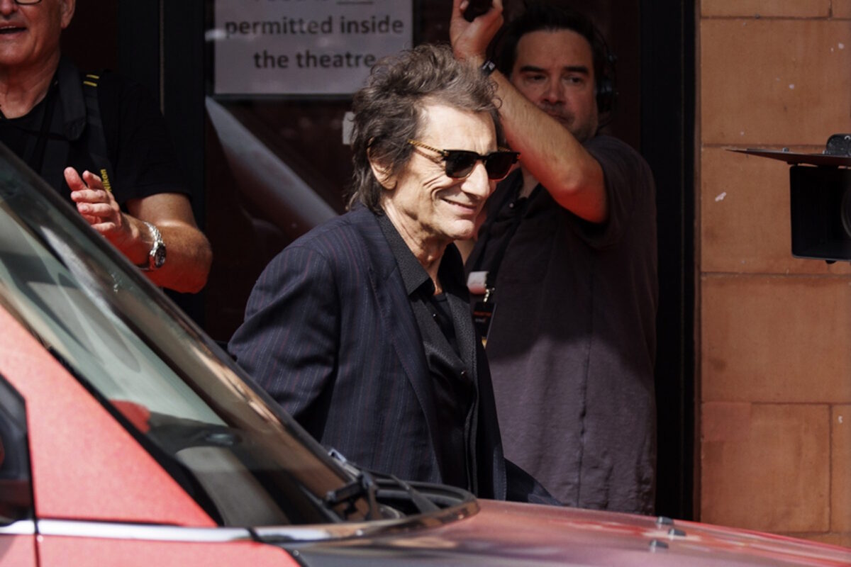Ρόνι Γουντ: Ο εμβληματικός κιθαρίστας των Rolling Stones ετοιμάζεται για σόλο συναυλία στο Λονδίνο το καλοκαίρι