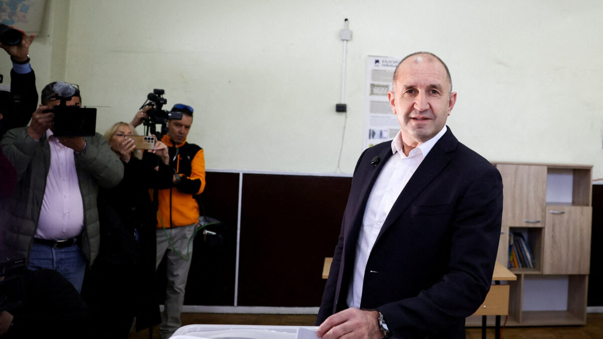 Rumen Radev, former Bulgarian president and leader of Progressive Bulgaria coalition, votes during the parliamentary election, in Sofia, Bulgaria, April 19, 2026. REUTERS/Stoyan Nenov TPX IMAGES OF THE DAY