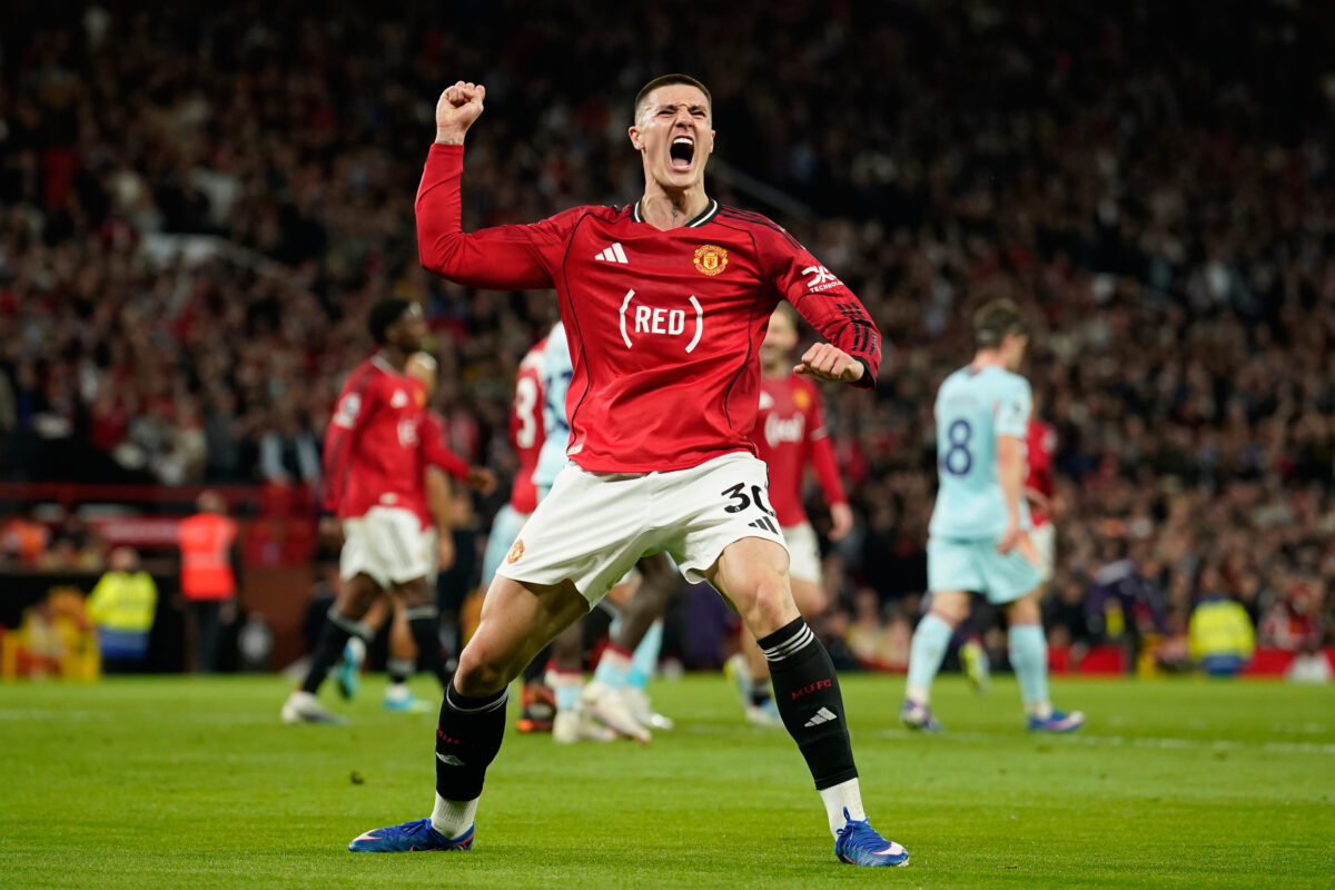 Μάντσεστερ Γιουνάιτεντ - Μπρέντφορντ 2-1: Νέο βήμα προς το Champions League πριν το ντέρμπι με τη Λίβερπουλ