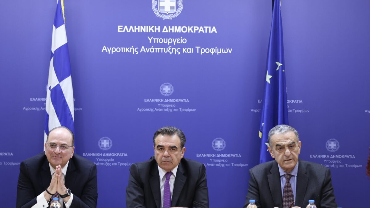 Αφθώδης πυρετός, σύσκεψη στο υπουργείο Αγροτικής Ανάπτυξης