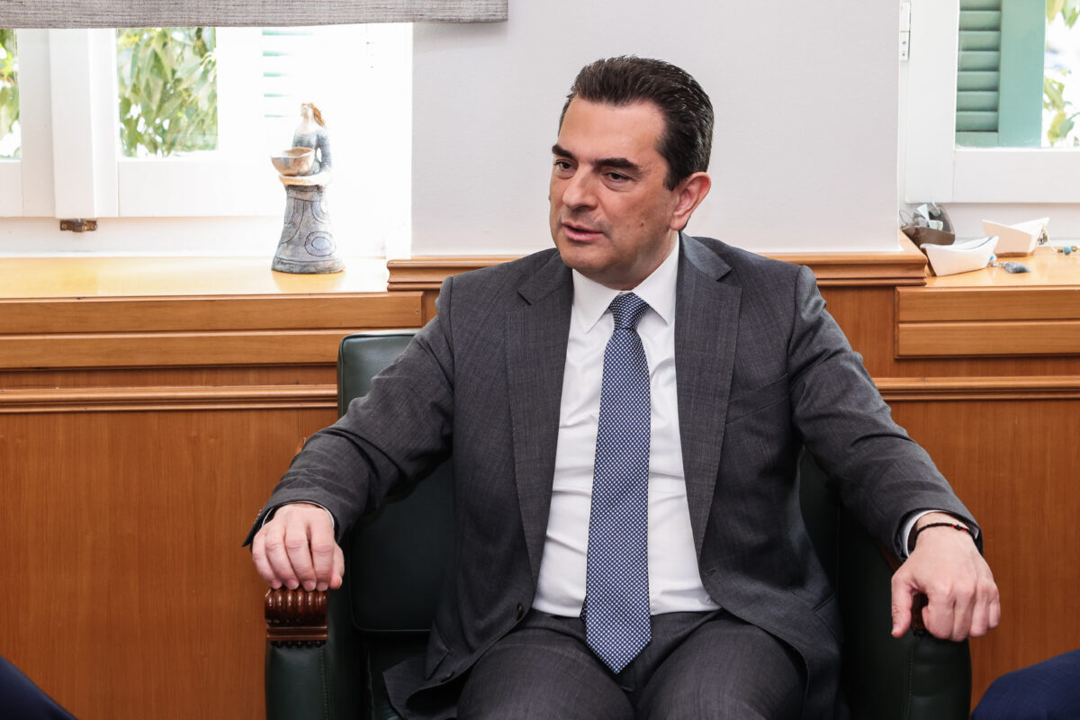 Ο Κώστας Σκρέκας ζήτησε την άμεση άρση της ασυλίας του από την Παρασκευή: «Δεν θα επιτρέψω η παραμικρή υπόνοια να πλήξει την παράταξη»