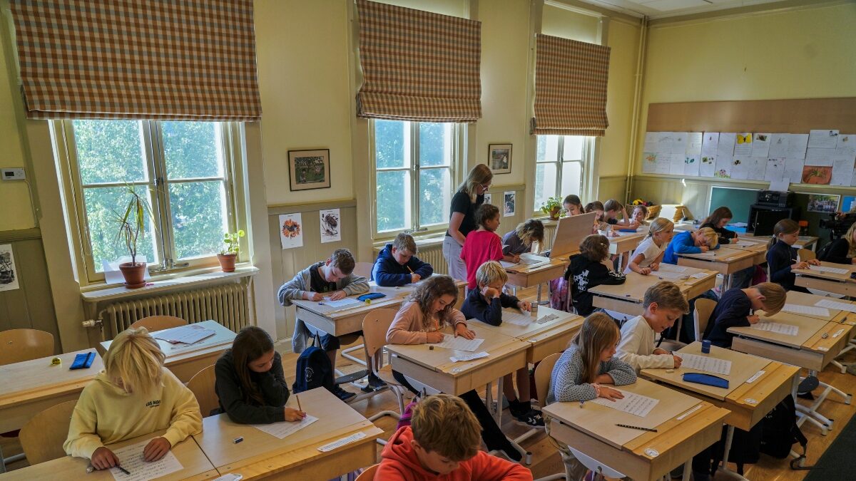 Στάχτη χιλιάδες παραγκόσπιτα στο Βόρνεο: Τι είναι τα «χωριά του νερού» στη Νοτιοανατολική Ασία