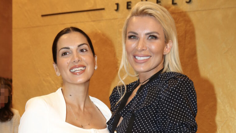 Σταματίνα Τσιμτσιλή και Κατερίνα Καινούργιου