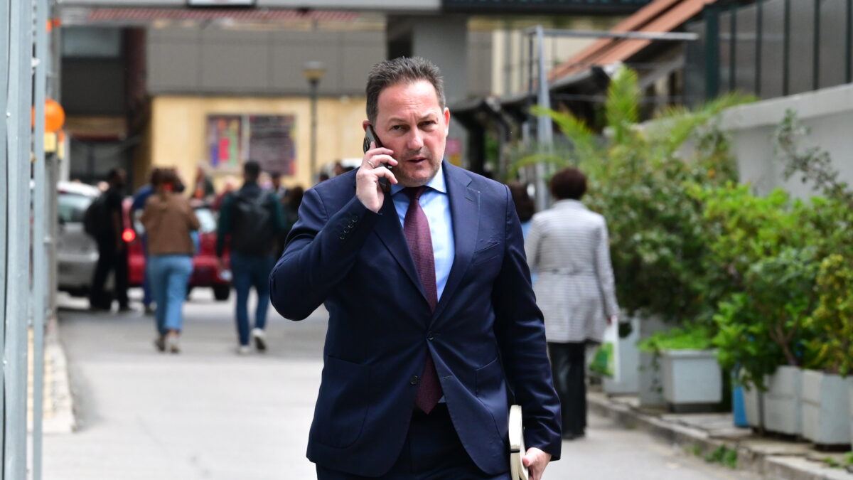 &Sigma;&tau;έ&lambda;&iota;&omicron;&sigmaf; &Pi;έ&tau;&sigma;&alpha;&sigmaf;