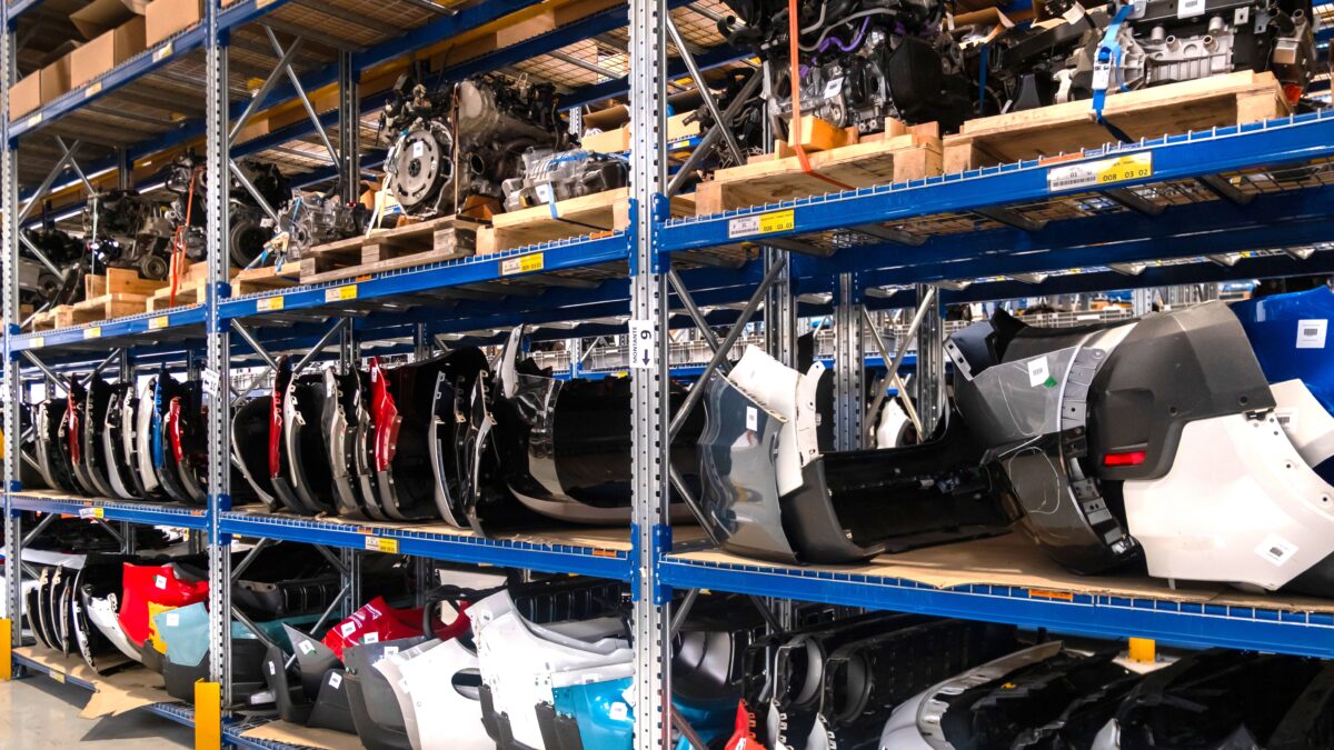 stellantis-original-used-parts-dismantling-center-stock