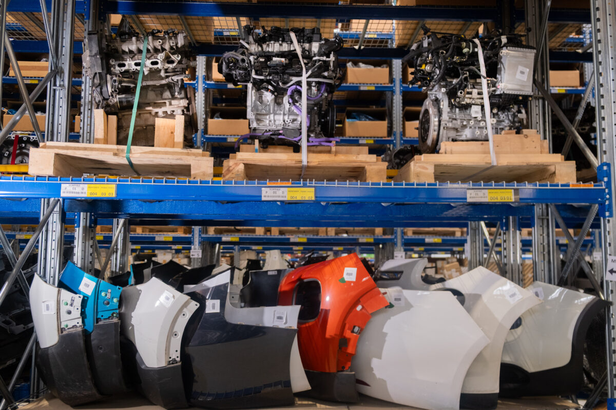 stellantis-original-used-parts-dismantling-center-stock