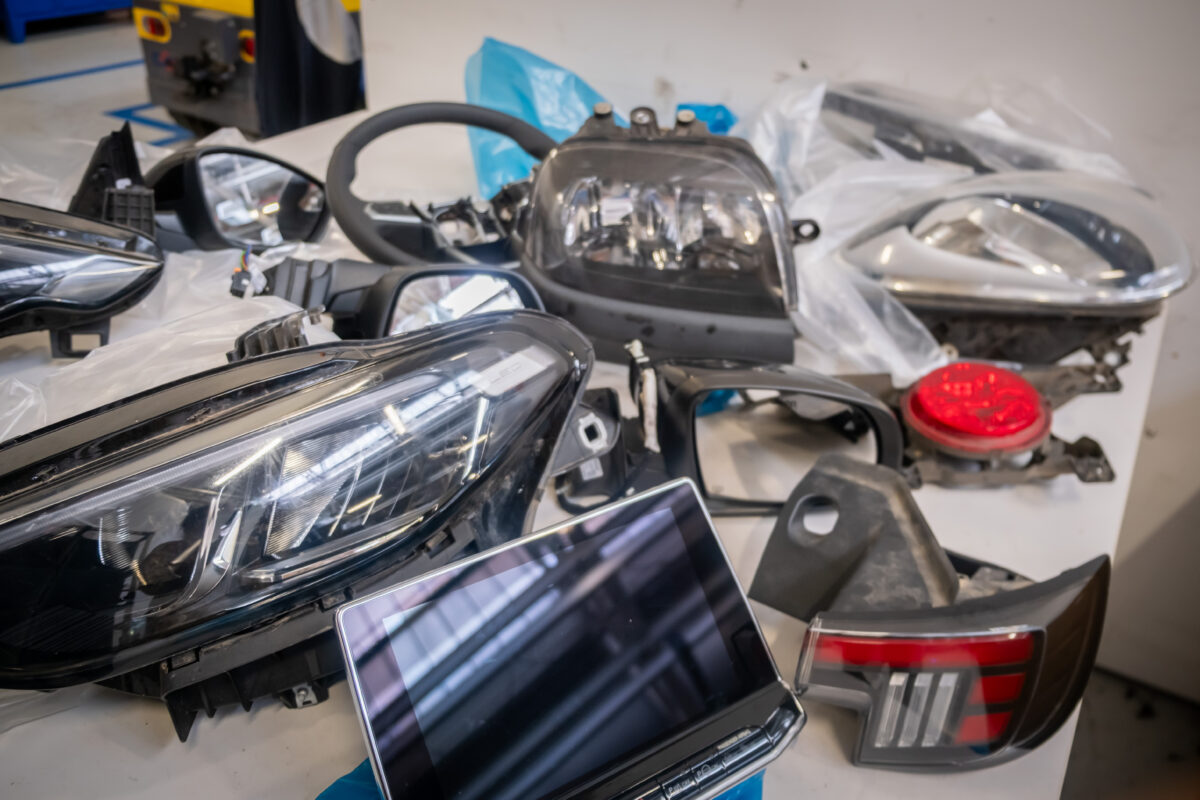 stellantis-original-used-parts-dismantling-center-stock