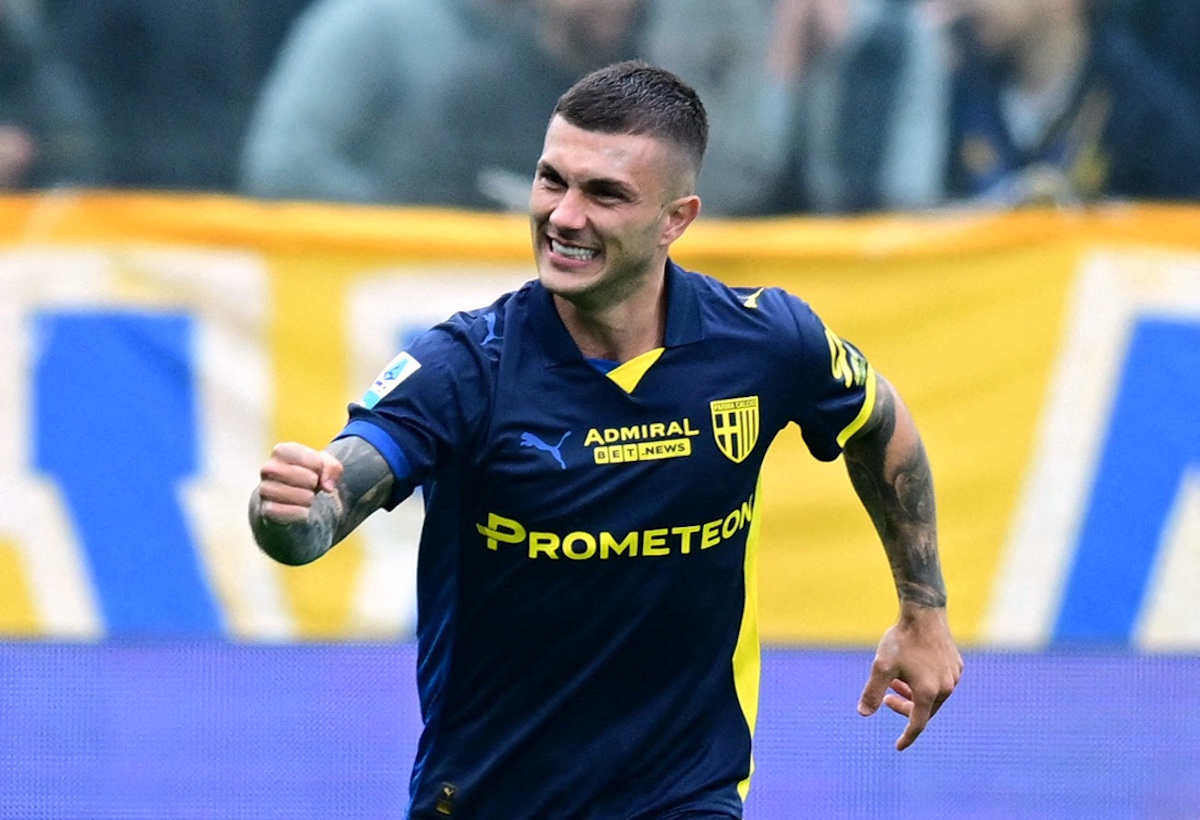 Ο Στρεφέτσα με τη φανέλα της Πάρμα