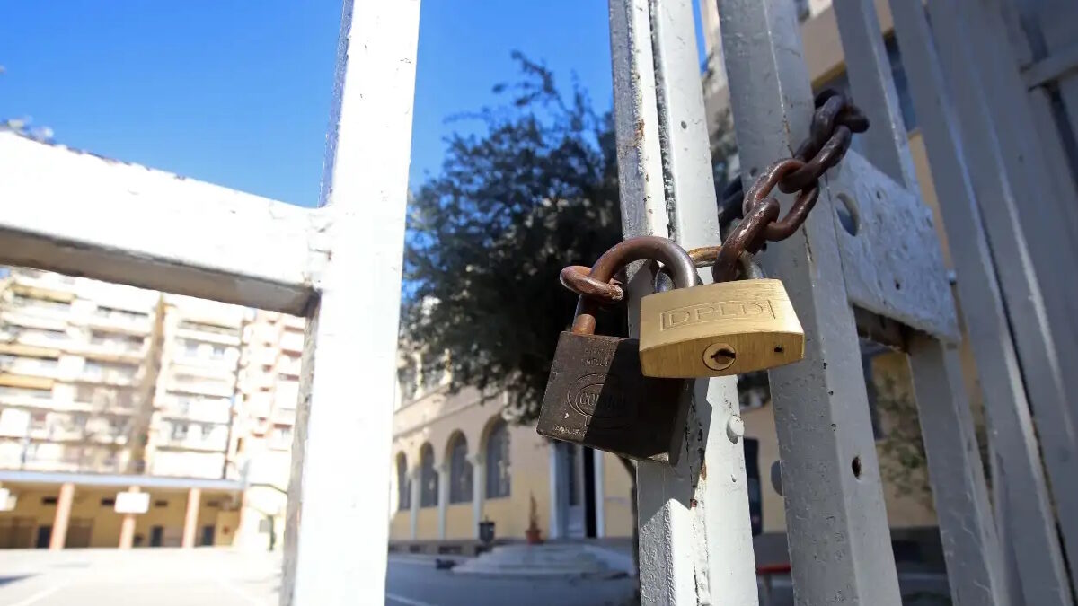 Κλειστό σχολείο