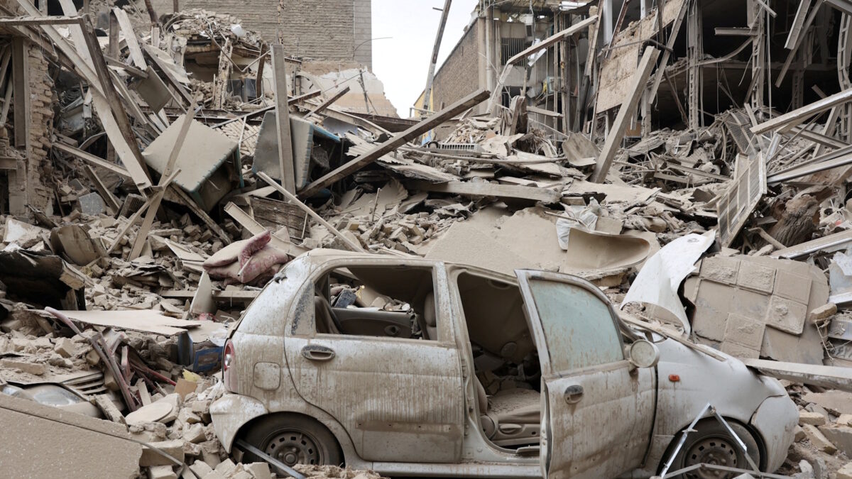 Εκτεταμένες ζημιές στην Τεχεράνη μετά από ισραηλινούς βομβαρδισμούς