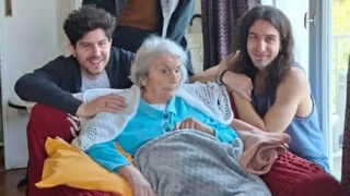 Μίκης Θεοδωράκης