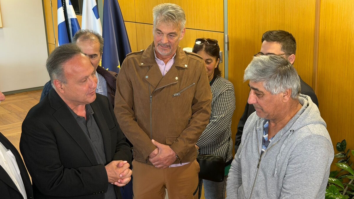 Ο Δημαρχος Θεσσαλονικης Στελιος Αγγελούδης,  και οι υπάλληλοι Αναστασιος Μασκαλιδης και Θοδωρης Καρακωττας