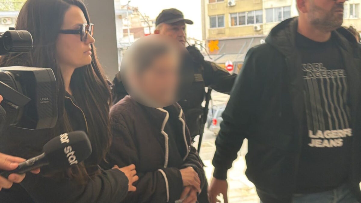 Η 77χρονη στα δικαστήρια της Θεσσαλονίκης