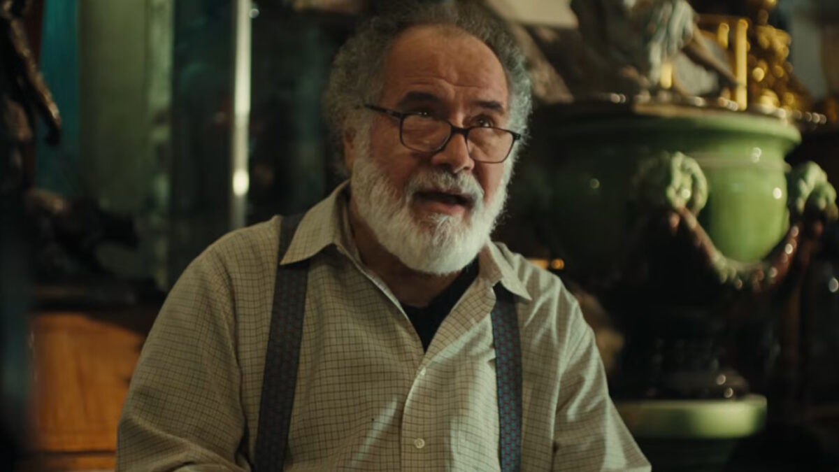 O Apon κυκλοφόρησε το music video του τραγουδιού «Ρεμπέτικο» με πρωταγωνιστή τον Θοδωρή Κατσαφάδο