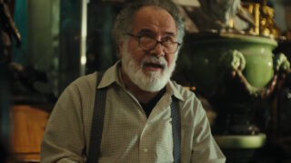 O Apon κυκλοφόρησε το music video του τραγουδιού «Ρεμπέτικο» με πρωταγωνιστή τον Θοδωρή Κατσαφάδο