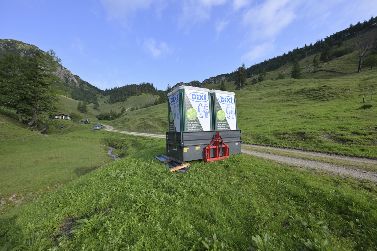 Γυναίκα στην Αυστραλία εγκλωβίστηκε για ώρες μέσα σε λάκκο με λύματα όταν κατέρρευσε η τουαλέτα που χρησιμοποιούσε