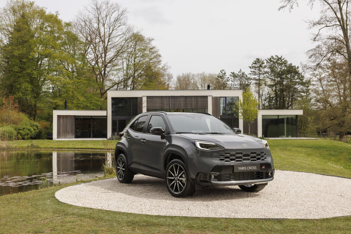 toyota-yaris-cross-gr-sport-2026