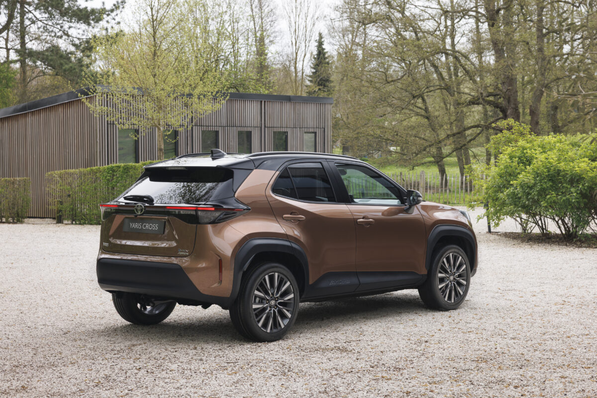 toyota-yaris-cross-hev-2026